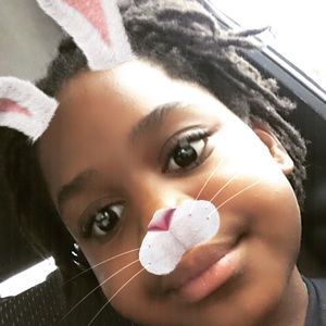 Meet your Posher, Sanaa